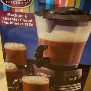 Nostalgia1950 retro black 32 oun hot chocolate